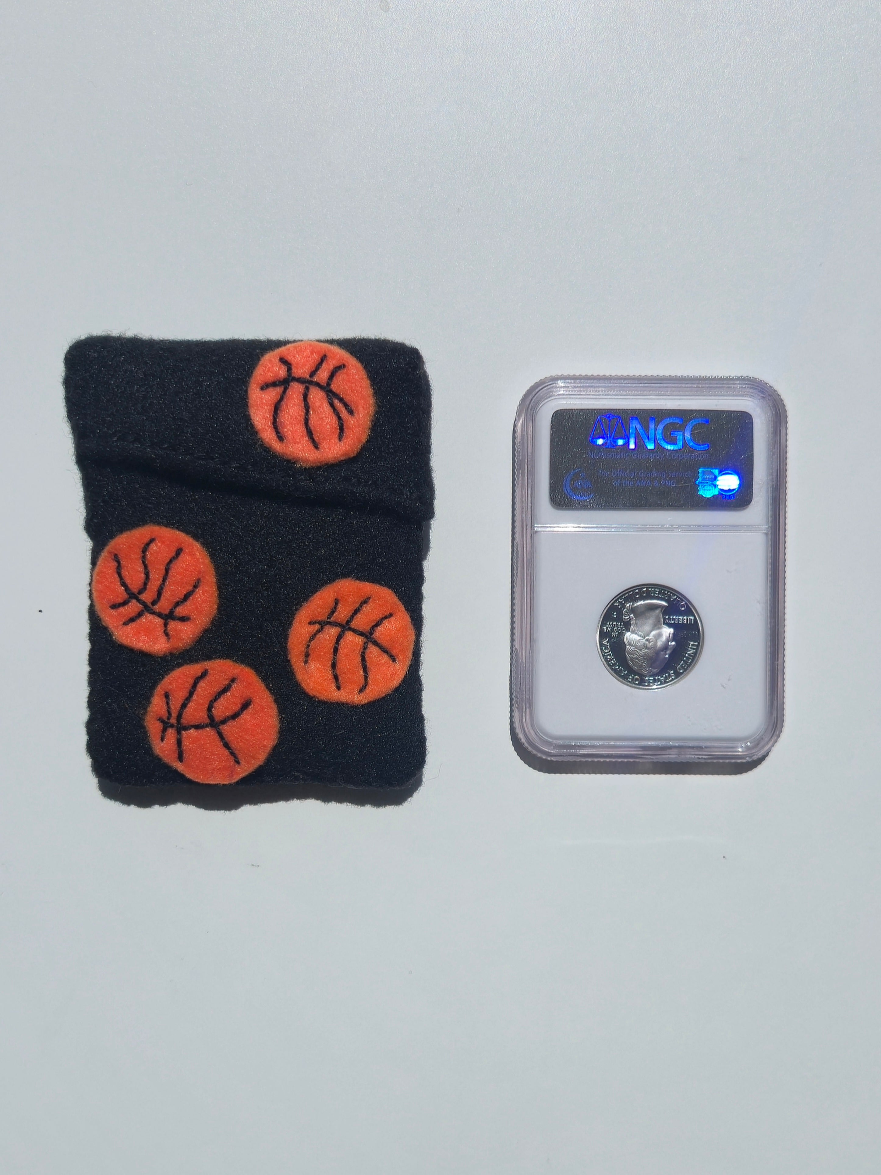 Clab Sleeve (Basketballs)