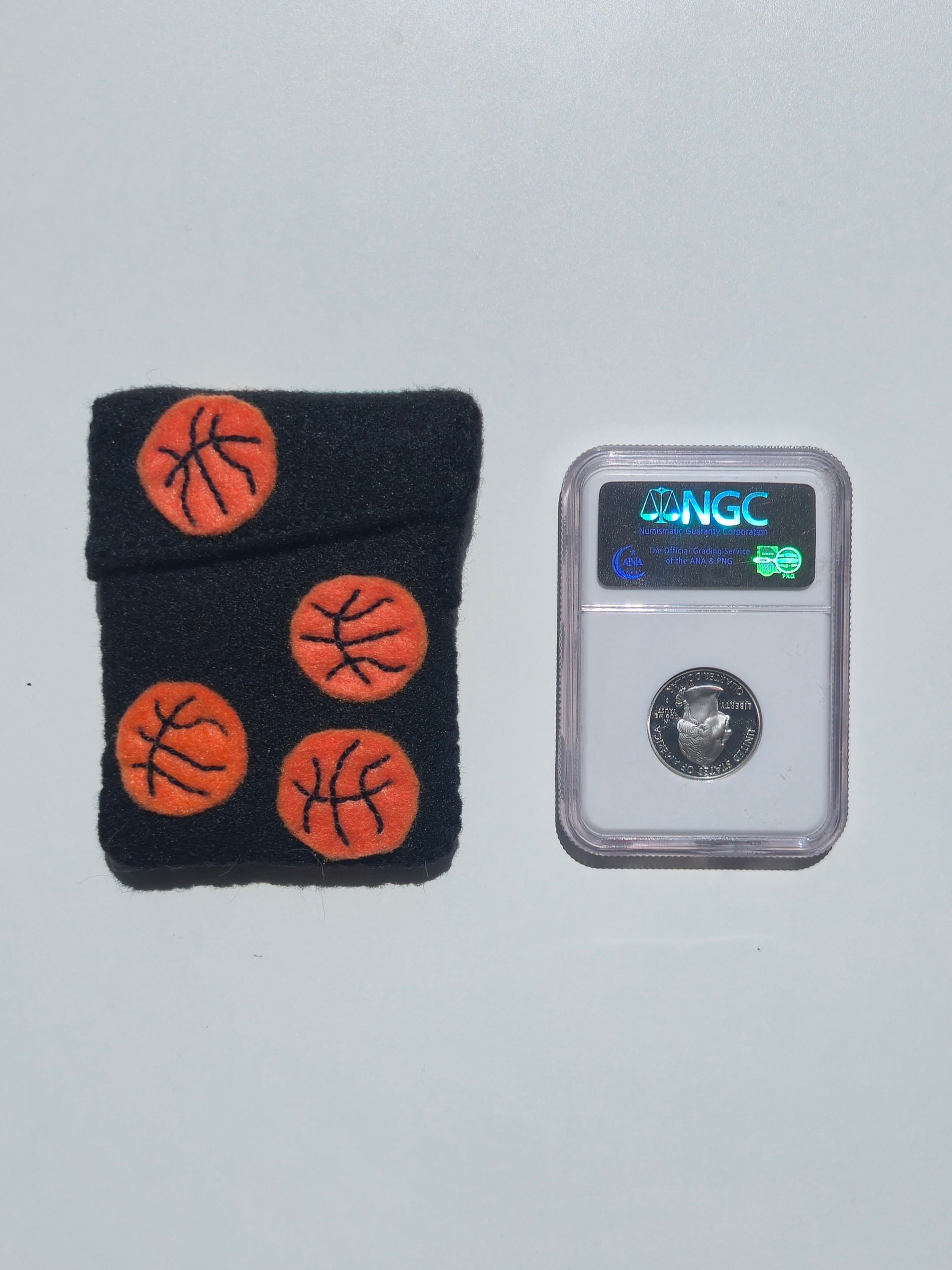 Clab Sleeve (Basketballs)