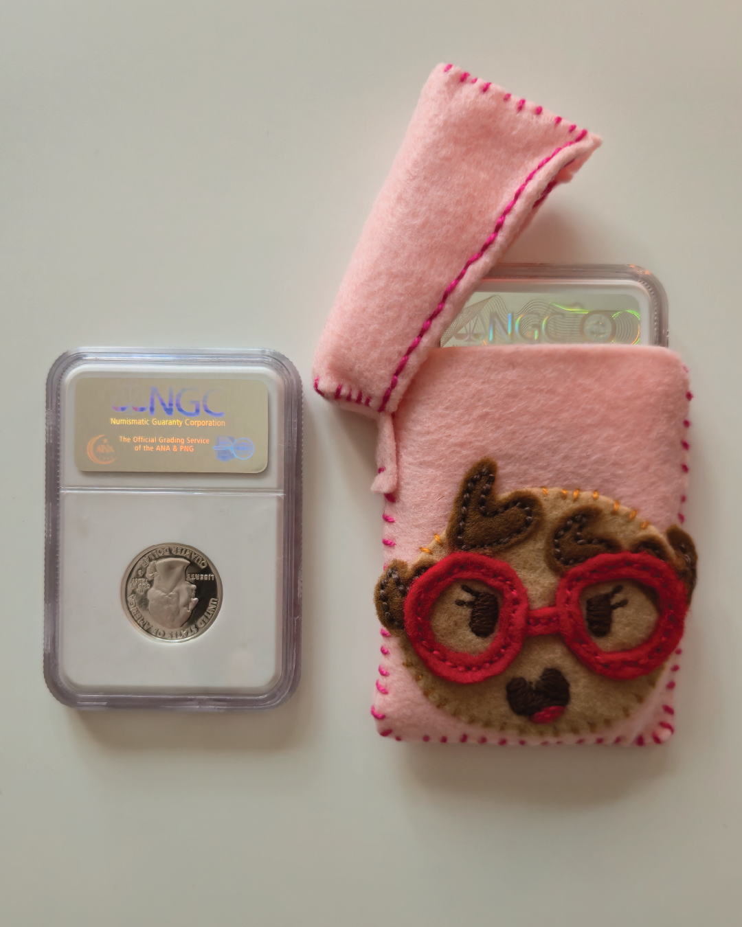 Clab Sleeve (Cookie w/ Glasses)