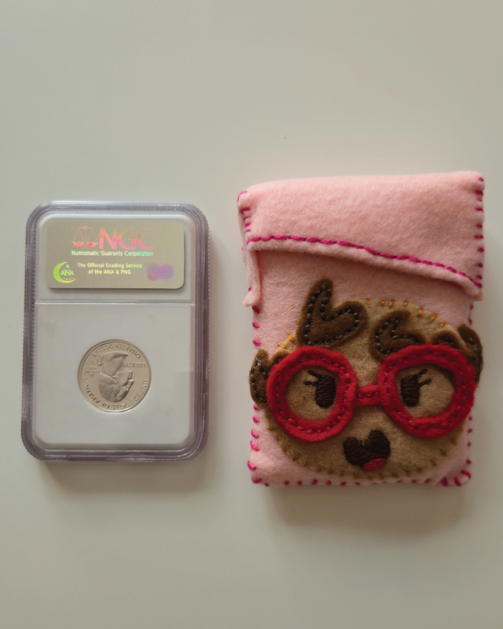 Clab Sleeve (Cookie w/ Glasses)